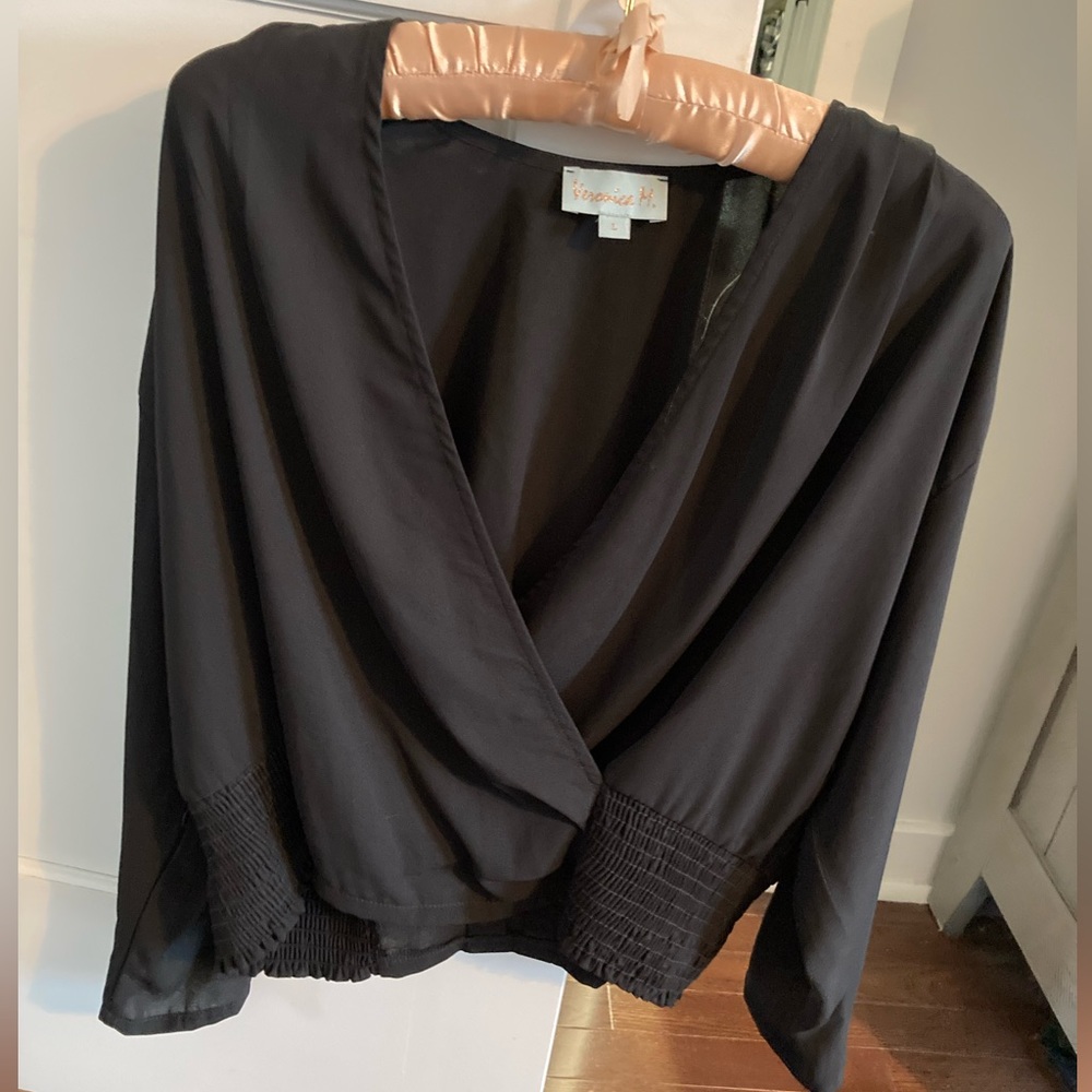 Veronica M black top size L